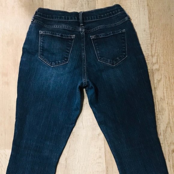 DONATED Old Navy Mid-Rise Curvy Straight Fit Jeans - 4S - Picture 4 of 5